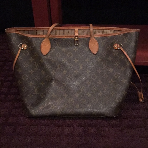 Louis Vuitton Handbags - AUTHENTIC Louis Vuitton Tote